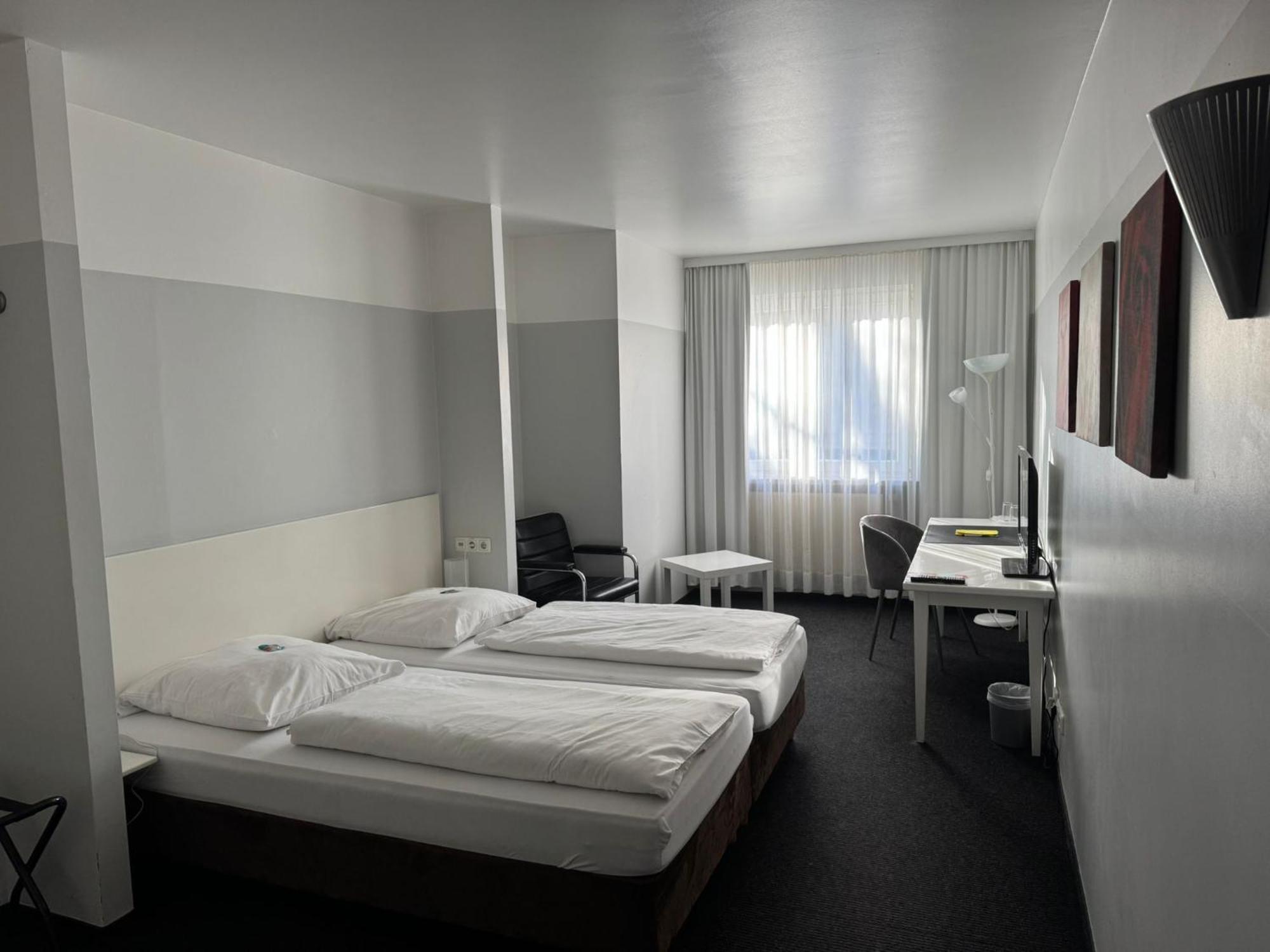 Hotel U Muelheim Free Parking Highspeed Wifi Mülheim an der Ruhr Eksteriør billede