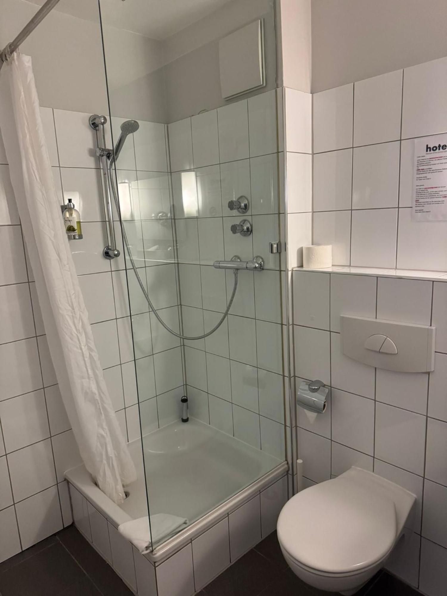 Hotel U Muelheim Free Parking Highspeed Wifi Mülheim an der Ruhr Eksteriør billede